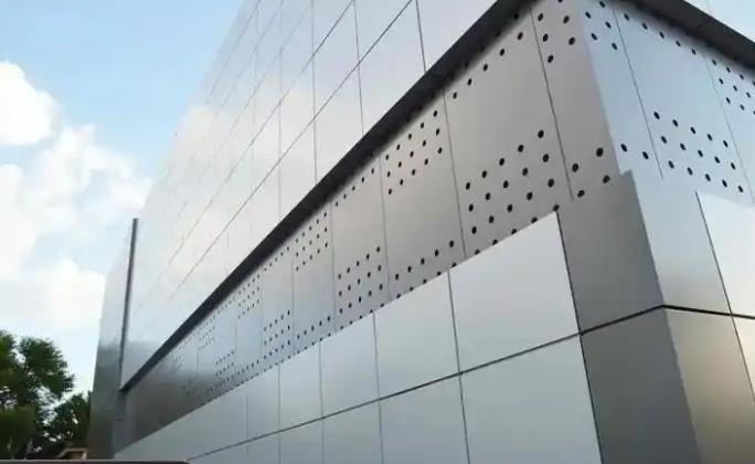 绿色智造驱动下的价值跃升与选型新范式 绿色智造驱动下的价值跃升与选型新范式